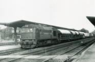 120.369-4 am Gleis 5 Bahnhof Gsten im Sommer 1987